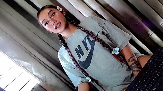 Jessicasfantasy online show from March 30, 1:39 am