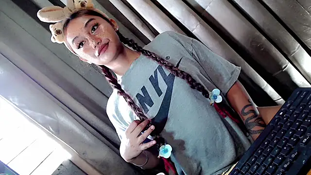 Jessicasfantasy online show from April 4, 2:21 am