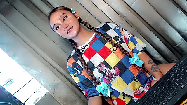 Jessicasfantasy online show from April 15, 7:48 am