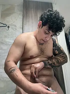 Niccolo Noir online show from April 19, 1:38 am