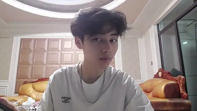 XX-XIUXIU online show from April 28, 11:48 am