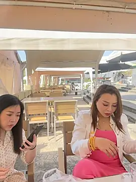 LuckyGirl-11 online show from April 17, 7:11 am