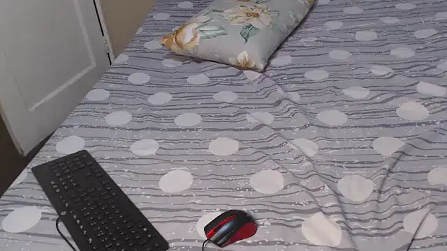 YourShySweetGal online show from April 7, 6:41 pm