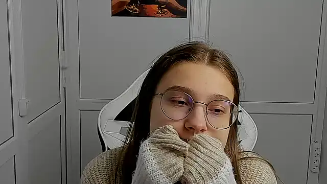 Mia kristal online show from April 7, 7:53 am