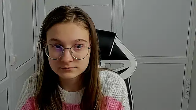 Mia kristal online show from April 8, 7:08 am