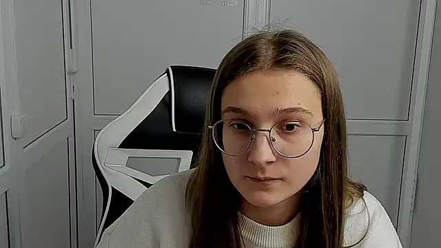 Mia kristal online show from April 17, 12:52 pm