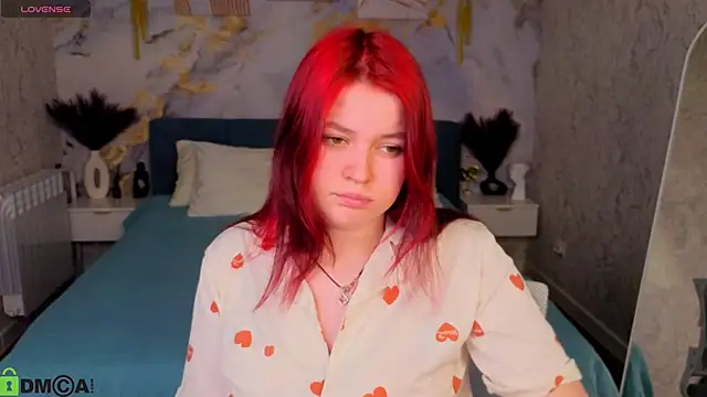 Emma-Wats0n online show from April 9, 9:15 am