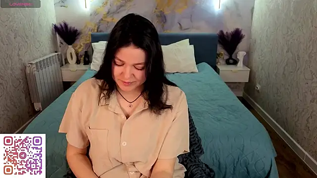 Emma-Wats0n online show from April 18, 1:09 am