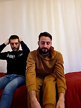 AmicisegretiITA online show from March 28, 4:17 pm