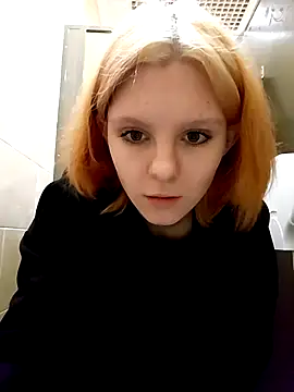 NinaParri online show from April 5, 3:15 am