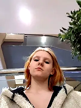 NinaParri online show from April 10, 3:12 am