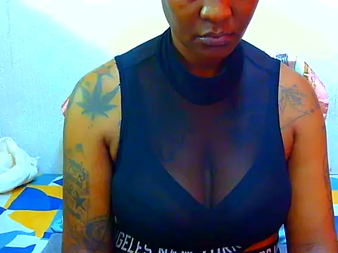 Tattooedgoddess33 online show from March 30, 8:15 am