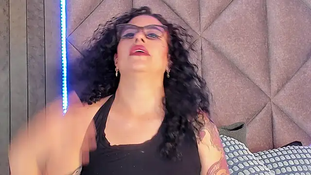 KatyraTaylor   online show from April 16, 9:39 pm