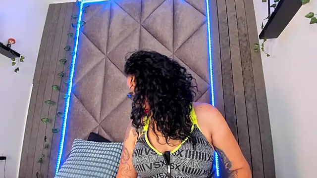 KatyraTaylor   online show from April 17, 7:50 pm