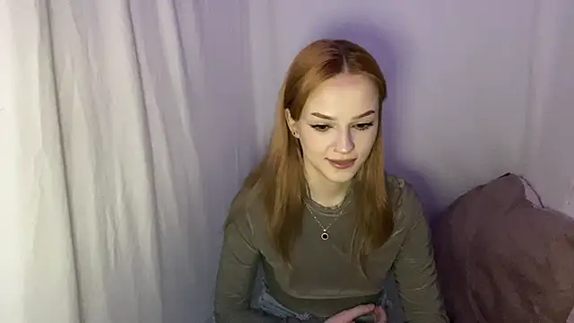 EvaKapnist online show from May 2, 8:36 pm