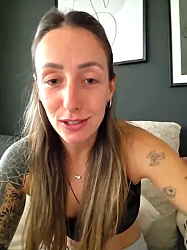 NicoleKaiser online show from April 19, 5:12 pm