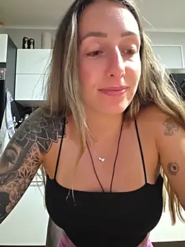 NicoleKaiser online show from May 29, 7:34 pm