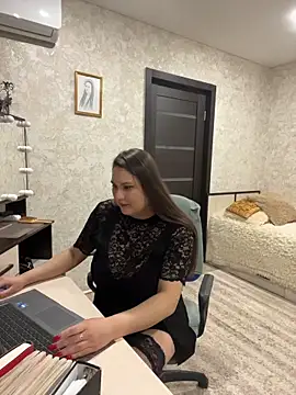 AgathaMyers online show from March 25, 3:40 pm