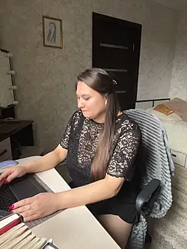 AgathaMyers online show from March 28, 1:54 pm