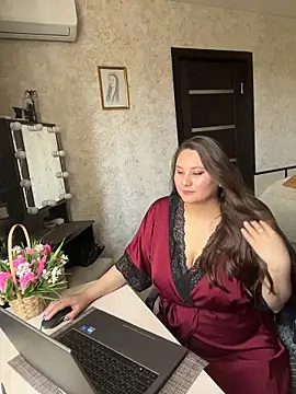 AgathaMyers online show from April 5, 9:39 am