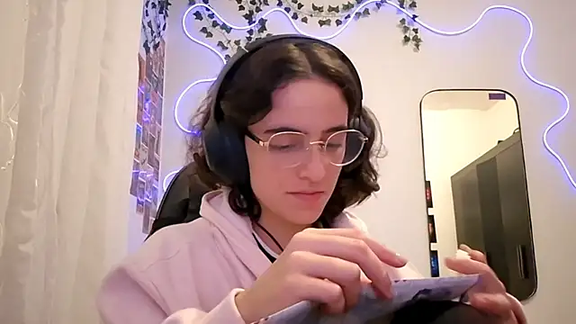 SanjuanaEytchison online show from April 15, 10:11 am