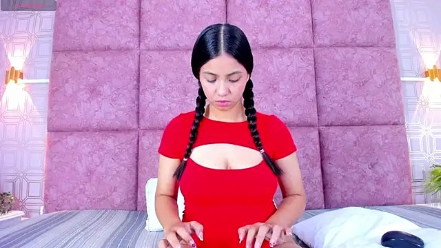 ZoeCooper1 online show from April 16, 3:24 pm