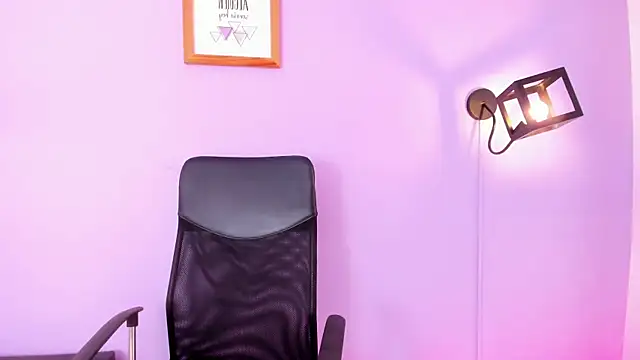 milliesummer online show from April 12, 12:10 pm