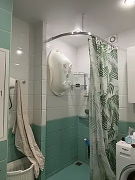 charmingggirl online show from April 9, 8:09 am