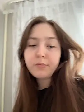 charmingggirl online show from April 13, 9:26 am