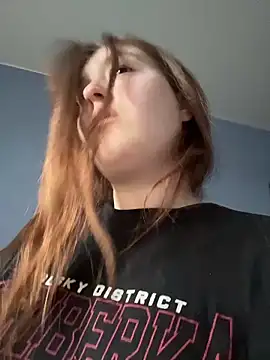 charmingggirl online show from April 20, 5:21 am