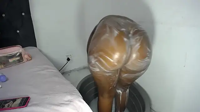 BootySoYummyX online show from June 1, 9:33 am