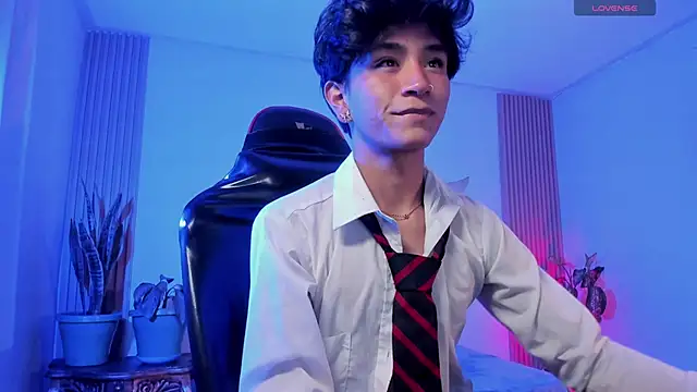 cococumps online show from April 4, 11:29 am