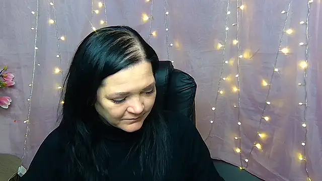 LauraFinn online show from March 22, 7:17 pm