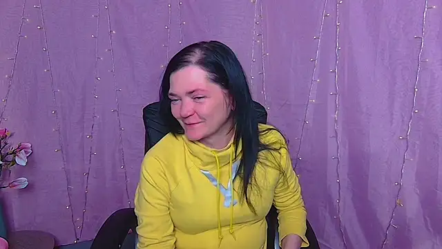 LauraFinn online show from March 26, 7:19 pm