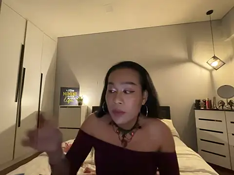 Ur topQeents online show from April 4, 10:29 pm