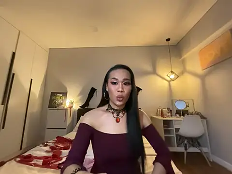 Ur topQeents online show from April 10, 9:36 am