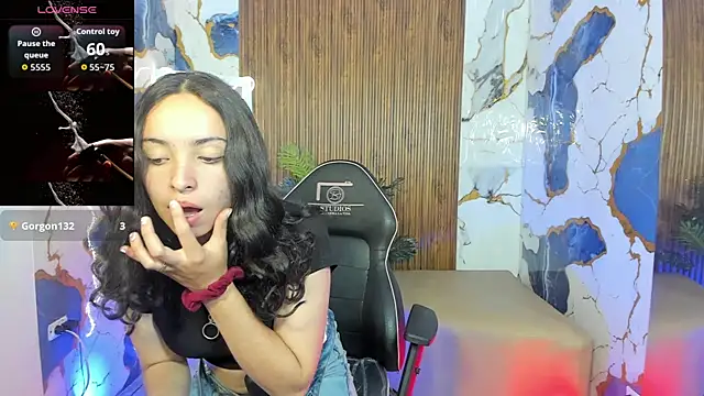 Alyce tay1 online show from April 13, 7:30 pm