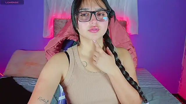 1 Scarllet  online show from March 21, 2:20 pm