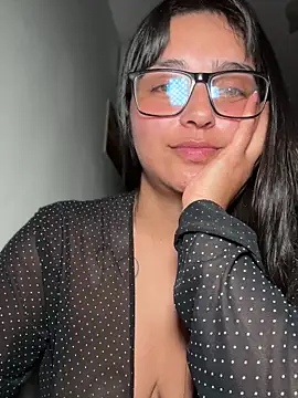 1 Scarllet  online show from April 18, 2:48 am