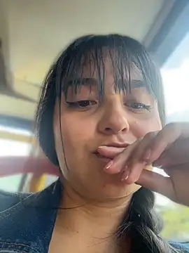 Snapshot of 1_Scarllet_ chatting on May 6, 2:11 pm 1 Scarllet online show from May 6, 2:11 pm