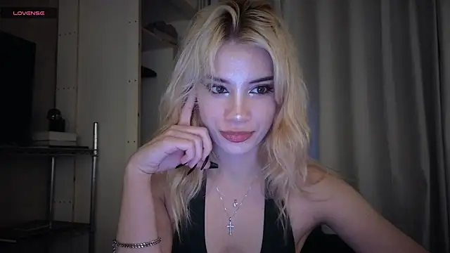 st uirt online show from April 11, 8:46 pm