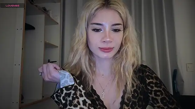 st uirt online show from April 13, 2:50 am