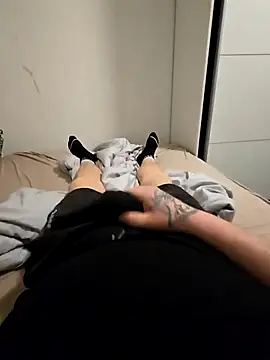 OssiBigCum online show from March 30, 5:58 pm