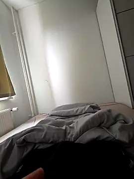 OssiBigCum online show from April 4, 10:13 am