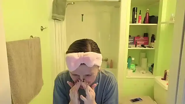 Prepare2Twerk online show from April 16, 8:20 pm