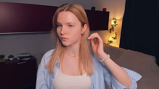 DelmaLasky online show from March 27, 12:05 pm