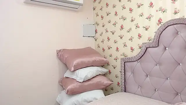 crystal watson0 online show from March 20, 1:05 pm