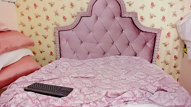 crystal watson0 online show from March 31, 1:33 pm