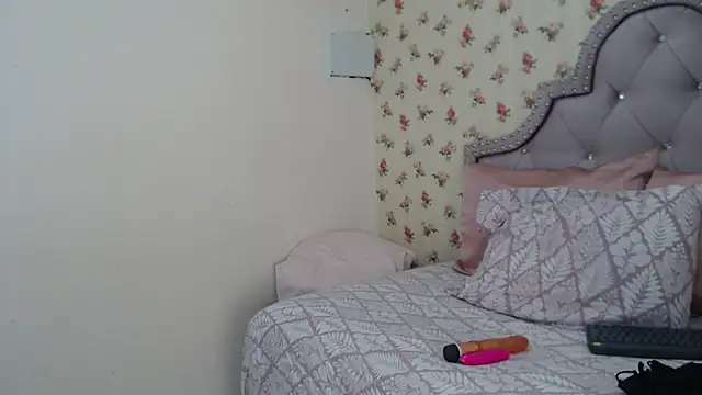 crystal watson0 online show from April 4, 1:30 pm