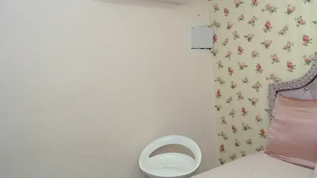 crystal watson0 online show from April 7, 1:22 pm